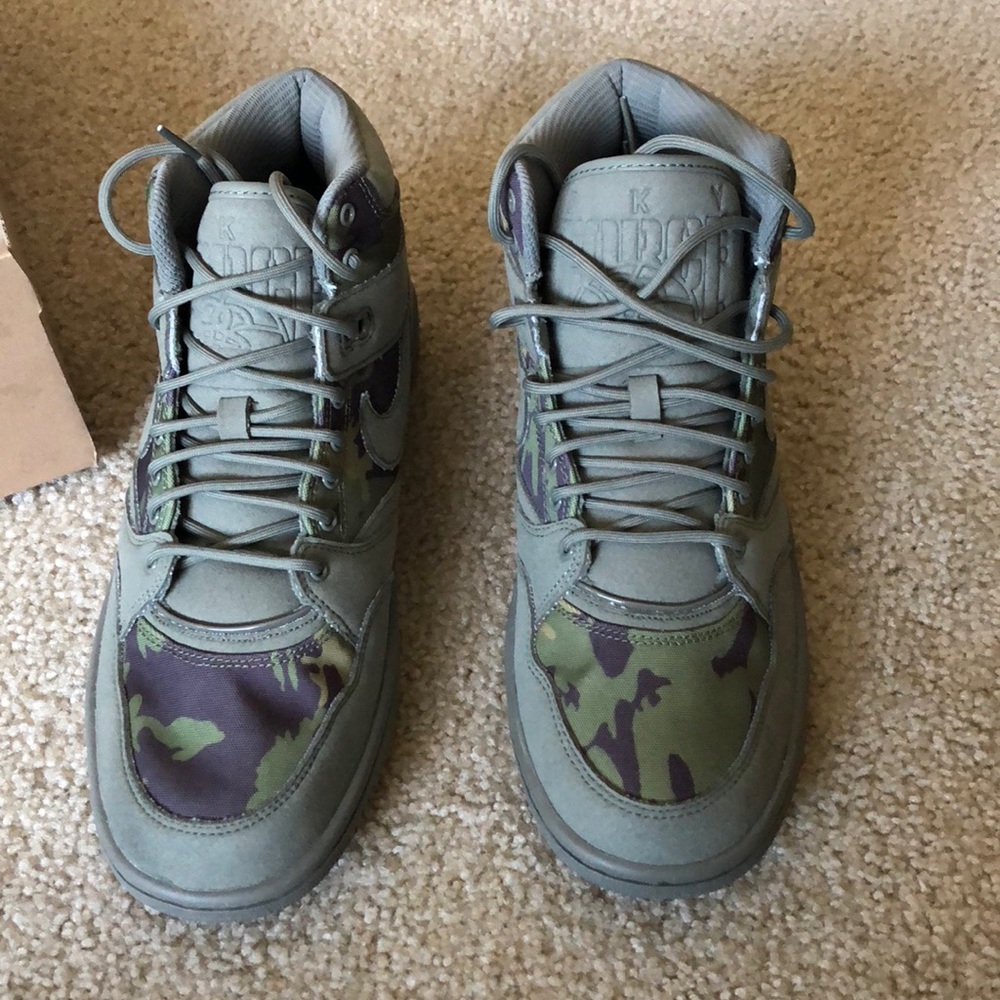 Nike BRAND NEW sneakers